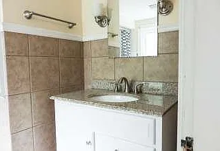 300 N College Ave — Photo 6