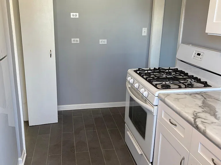 5202 W 63rd Pl — Photo 9