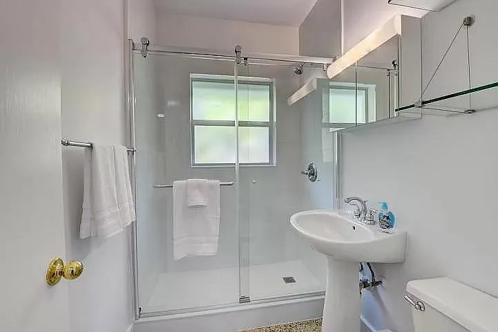 1006 Casuarina Rd #7 — Photo 3