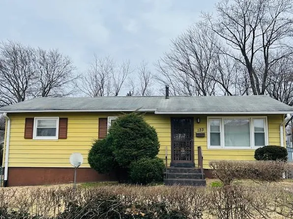123 Canyon Pl, Capitol Heights, MD 20743