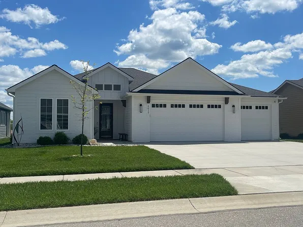 5017 Cedar Grove Way, Lawrence, KS 66049