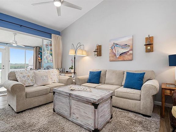 4th image of 937 Waterside Ln