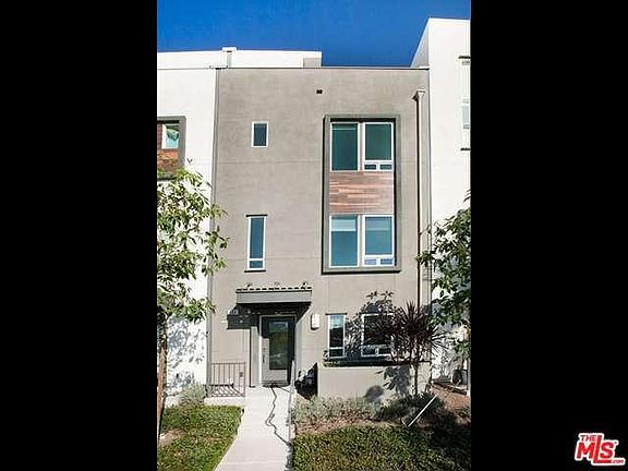 2nd image of 684 N Gramercy Pl
