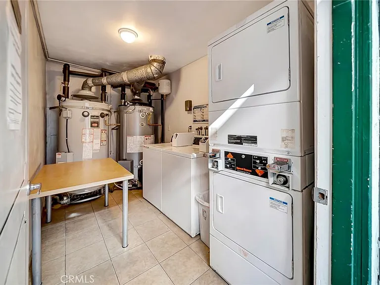 5315 Zelzah Ave #6 — Photo 24