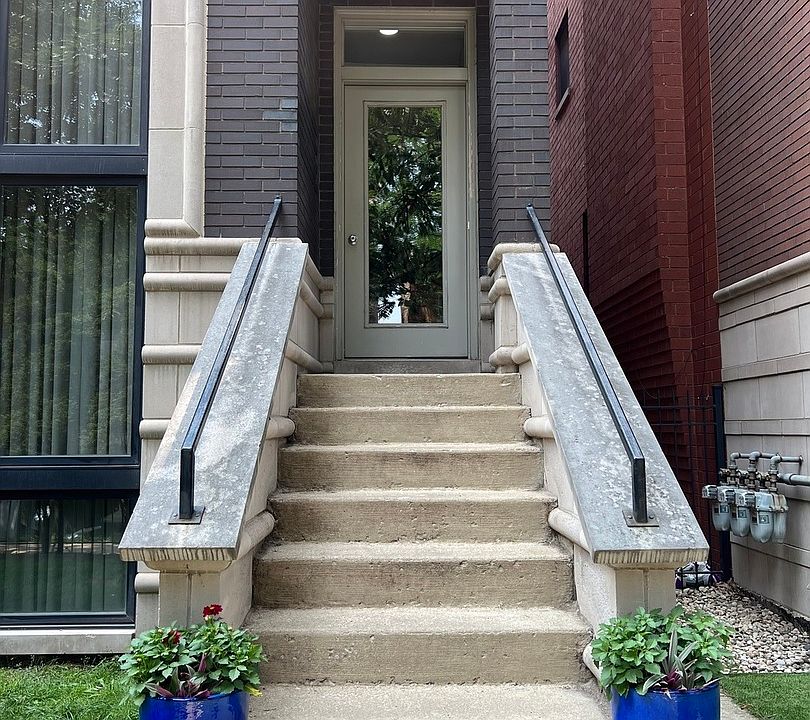 2nd image of 3620 N Damen Ave #3
