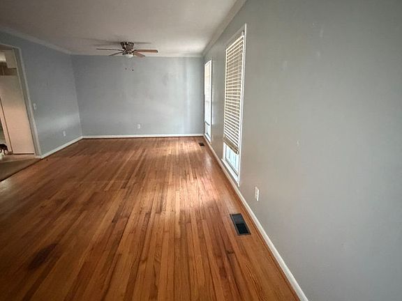 5th image of 1212 Old Mill Rd