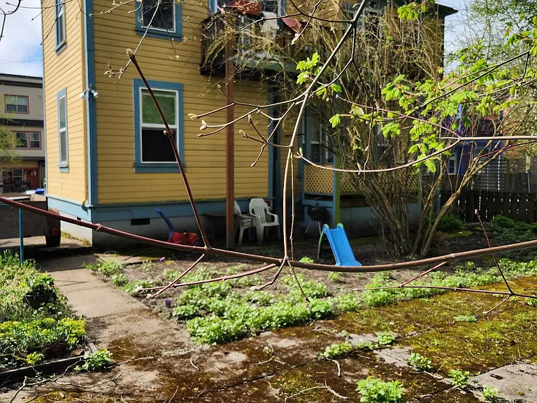 1925 SE Alder St #2 — Photo 6