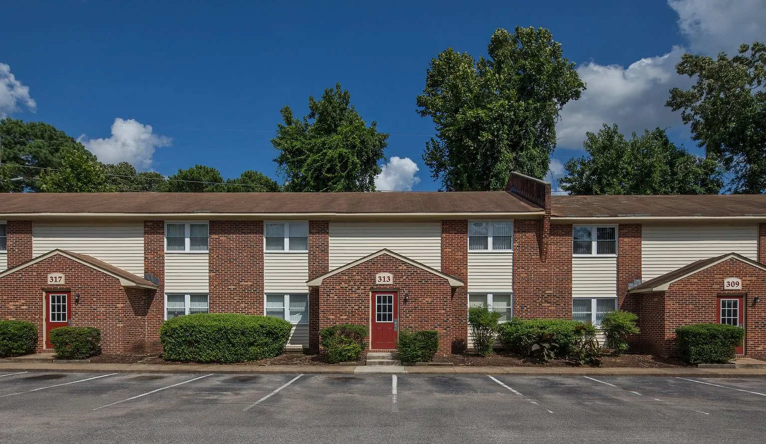 Chatham Square Apartments — Photo 4