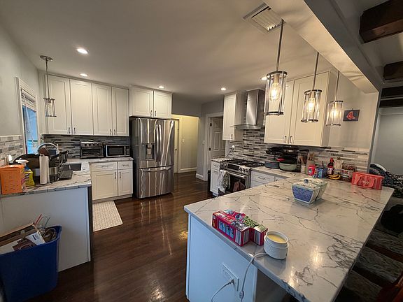 5th image of 29 Walsh Ave #2