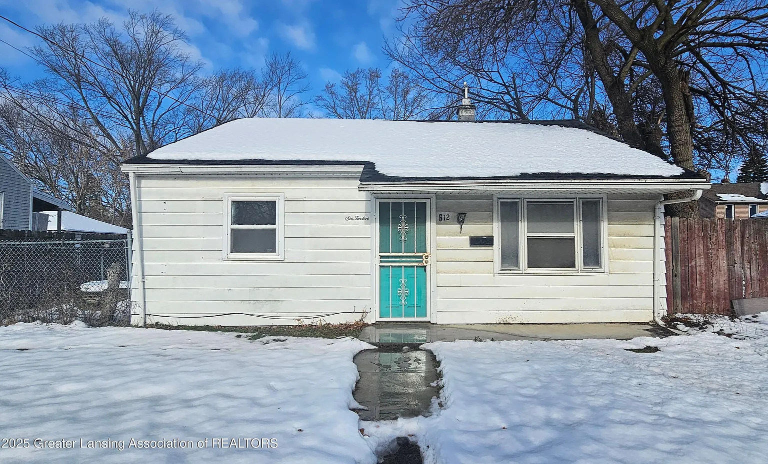 612 W Mount Hope Ave photo 1