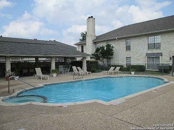 5th image of 2611 EISENHAUER RD #402