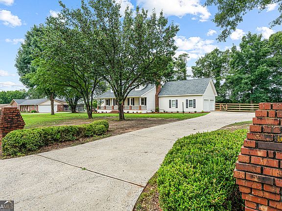 2nd image of 213 Tucker Rd