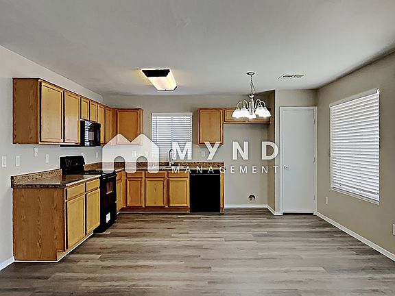 3rd image of 2291 W Roosevelt Ave