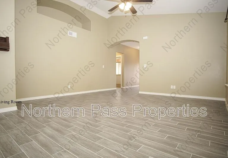 14364 Tobe Davis — Photo 4
