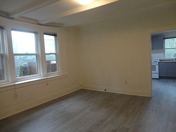 5th image of 34 Dixon Ave #1