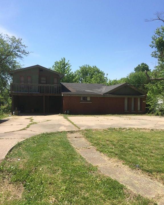 1st image of 227 McNeil St