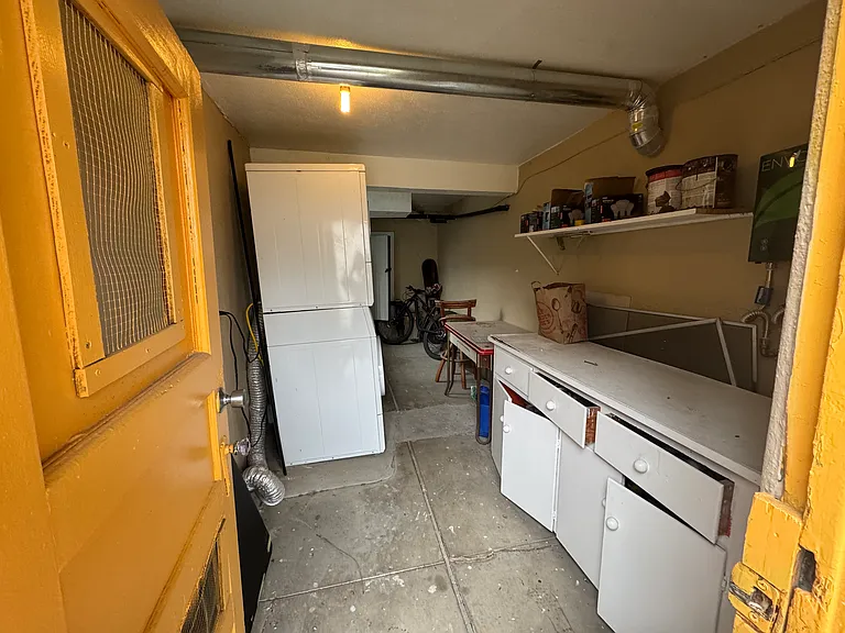 877 Hyperion Ave #879-1/2 — Photo 14