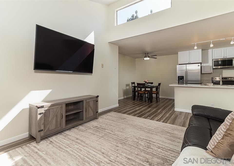 1st image of 3549 Castle Glen Dr Unit 218