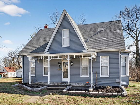 3rd image of 124 S Herman St