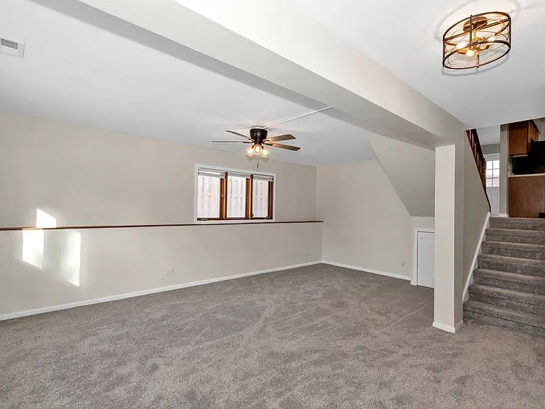 708 Michigan Ave — Photo 15