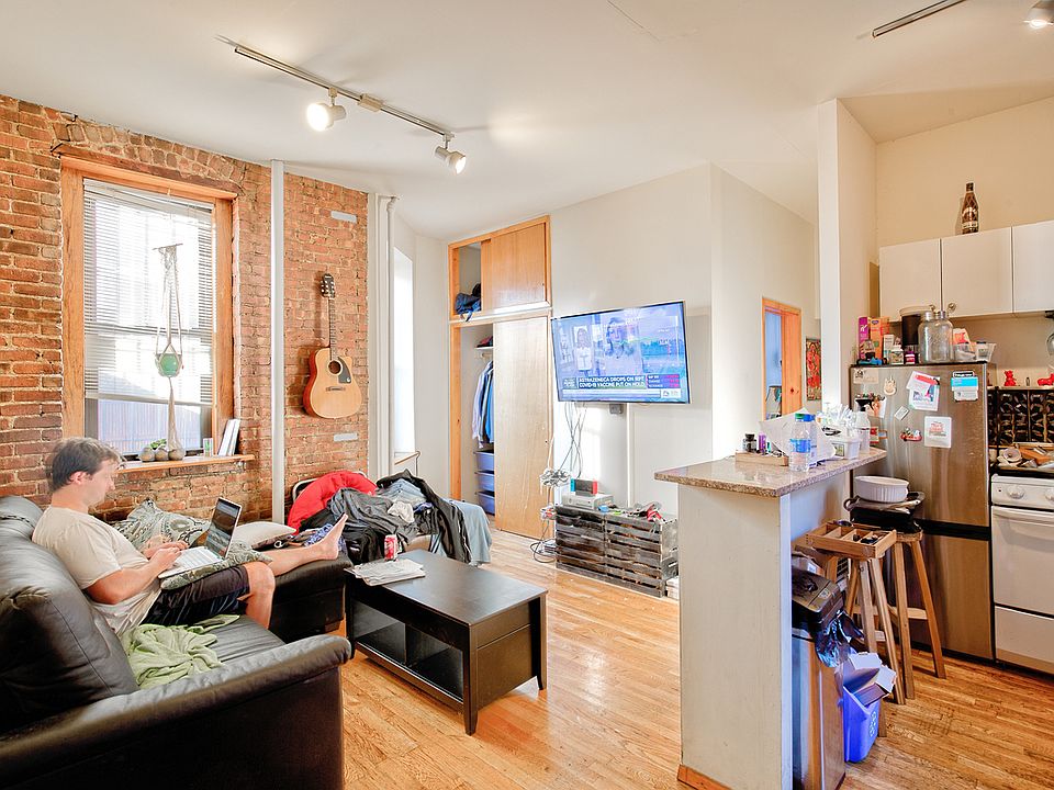 1st image of 238 E 9th St #2C