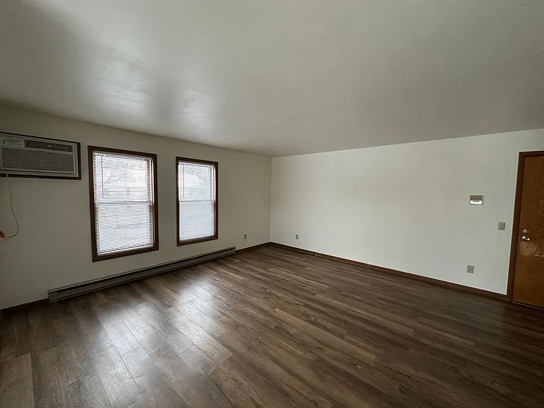 6734 Park Ridge Dr #D — Photo 2