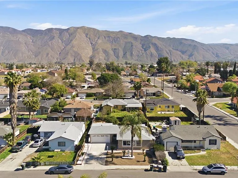 409 W Camellia Way — Photo 36
