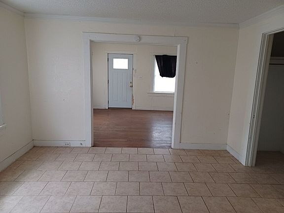 4th image of 1205 S Buchanan St #B