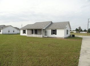 204 Knowles Rd, Ray City, GA 31645