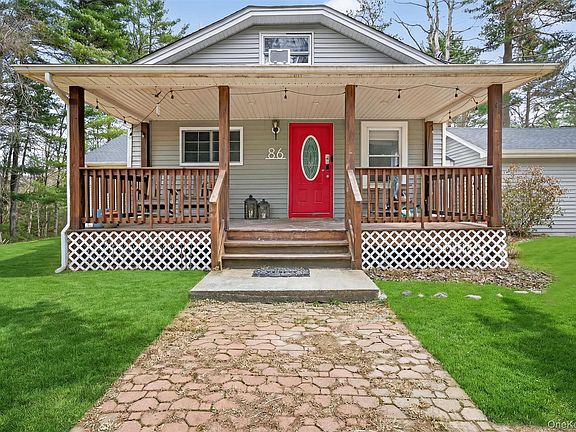 5th image of 86 Beaver Brook Road
