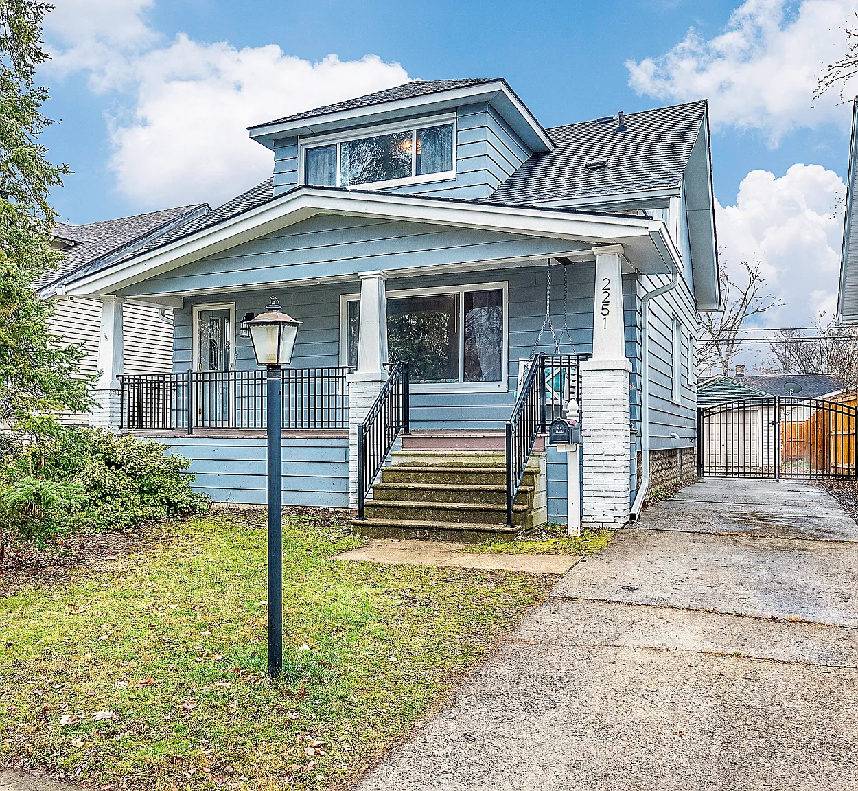2251 Edgewood Blvd photo 1