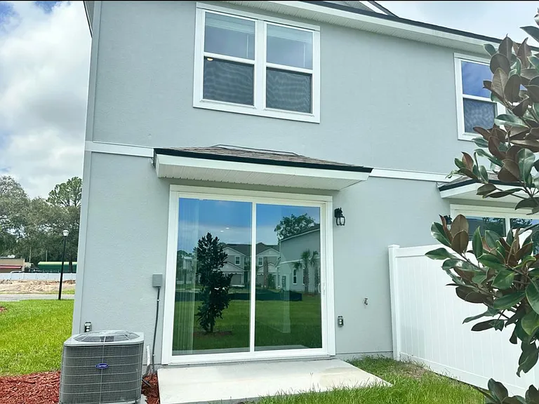 12725 Whelan Ave — Photo 6