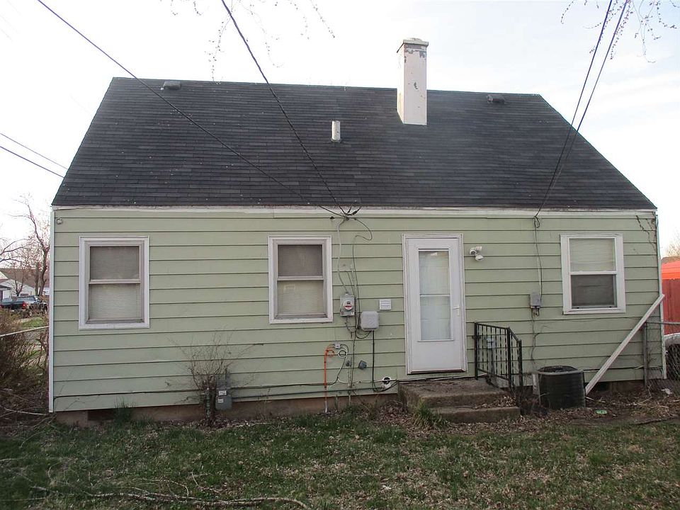 2nd image of 4212 Silver Ln