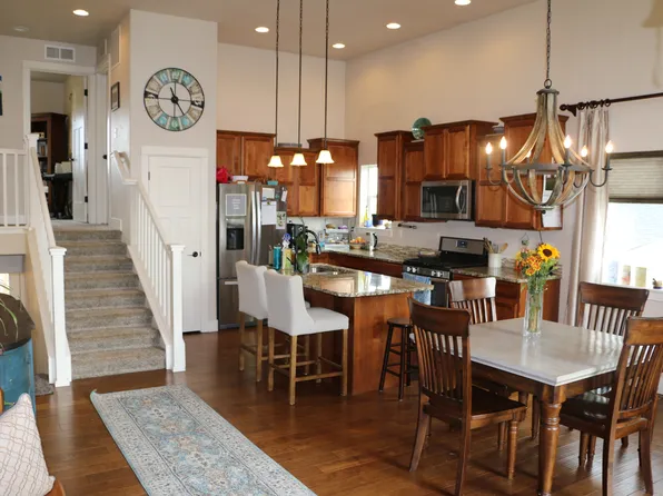 2220 Sherwood Forest Ct, Fort Collins, CO 80524