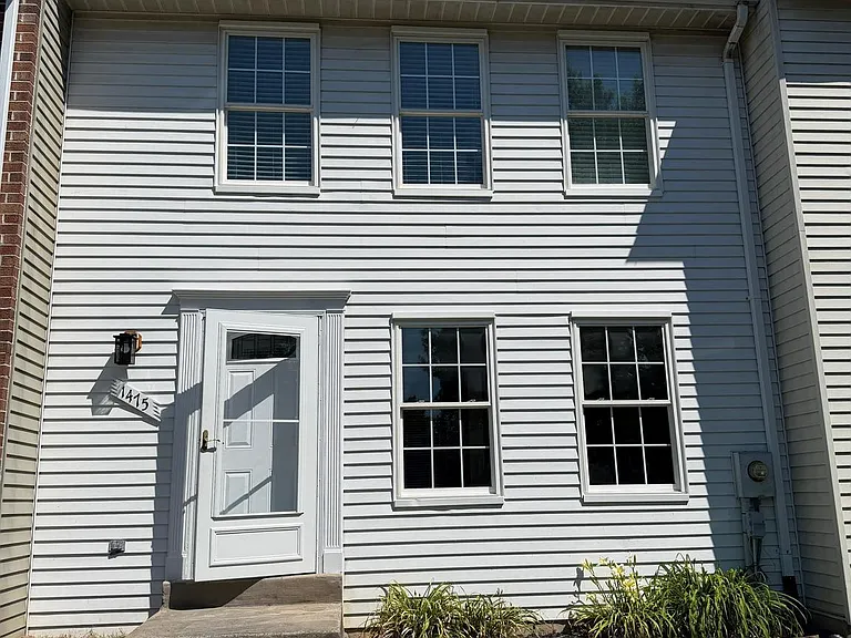 1475 Mobley Ct — Photo 1