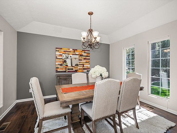 5th image of 1216 W Candlewood Ct