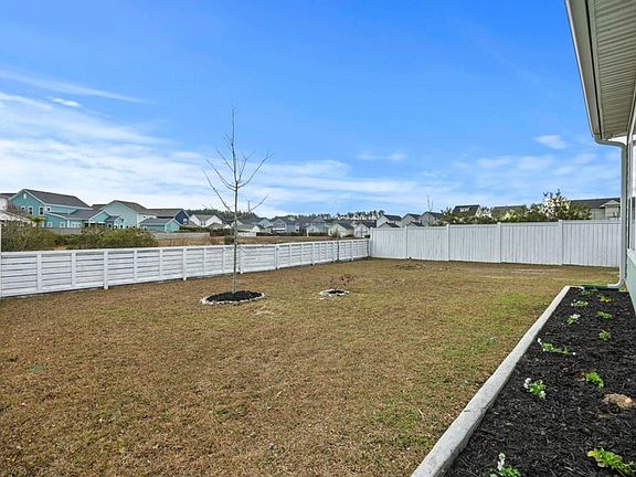 4th image of 114 Sandy Bend Ln