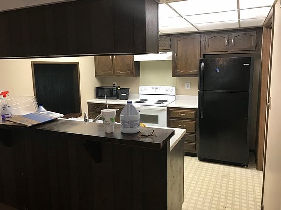 4th image of 5931 N Old Orchard Dr