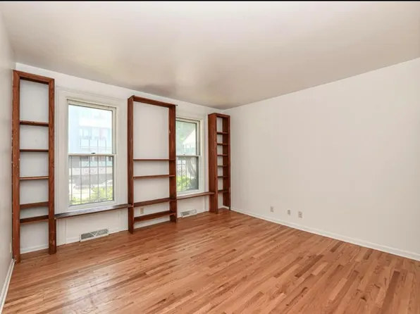 2315 N Oakland Ave, Milwaukee, WI 53211