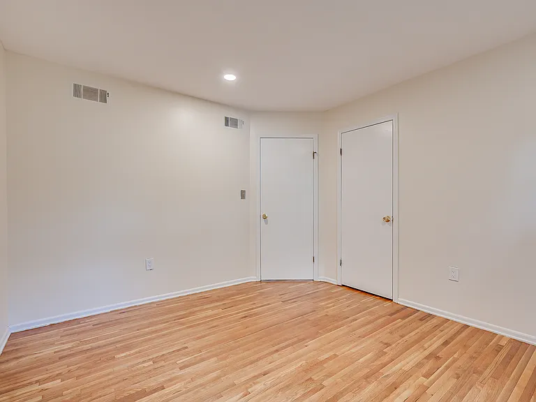 841 Walnut St #2 — Photo 4