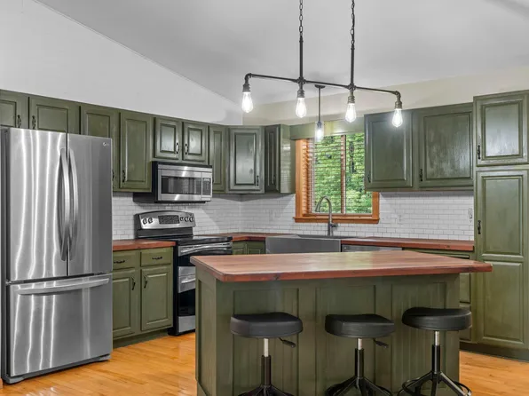 1452 Vixen Ln, Delano, MN 55328