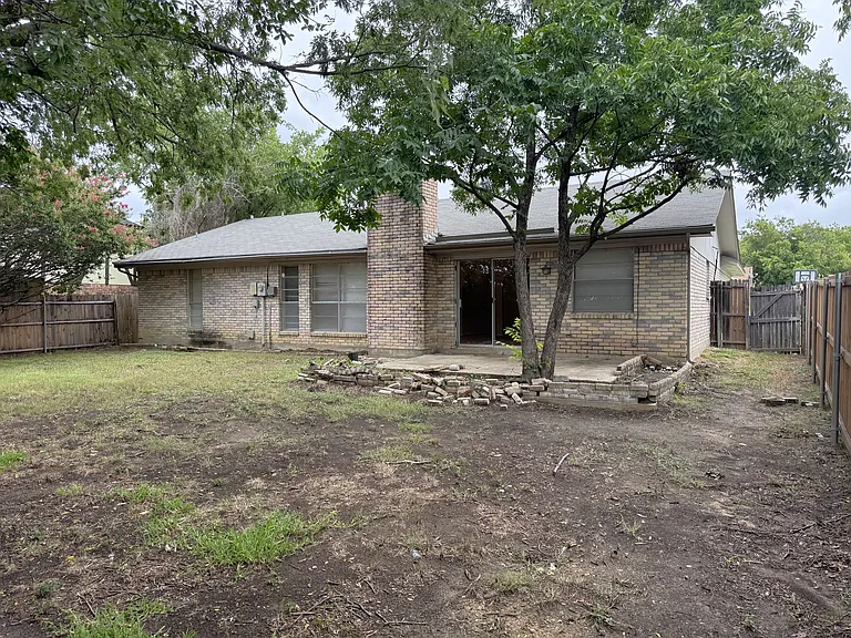 1706 Wisteria St — Photo 24