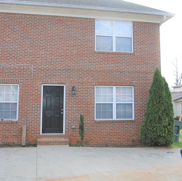 1st image of 861 Stone Glen Trl NW