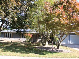 2610 31st St, Moline, IL 61265