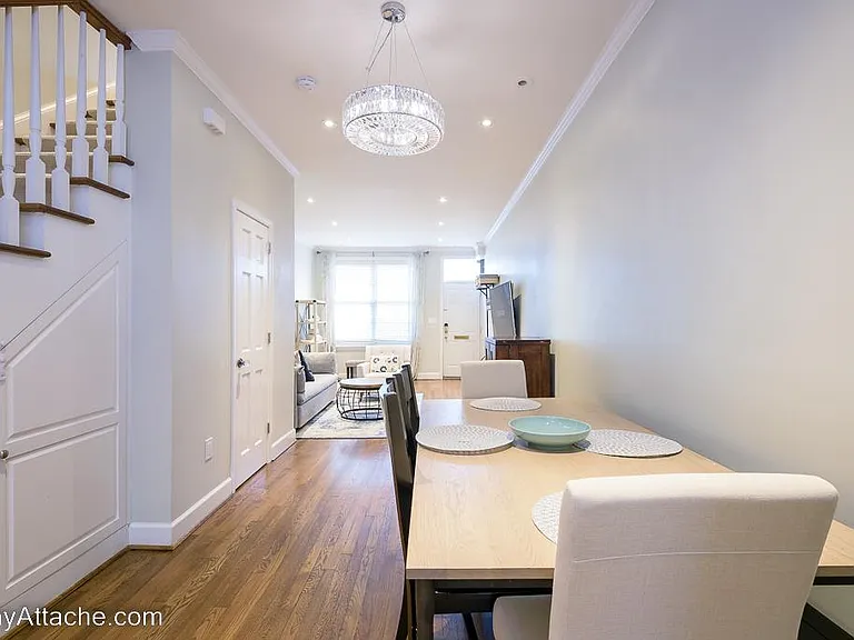 1421 Hopkins St NW — Photo 10