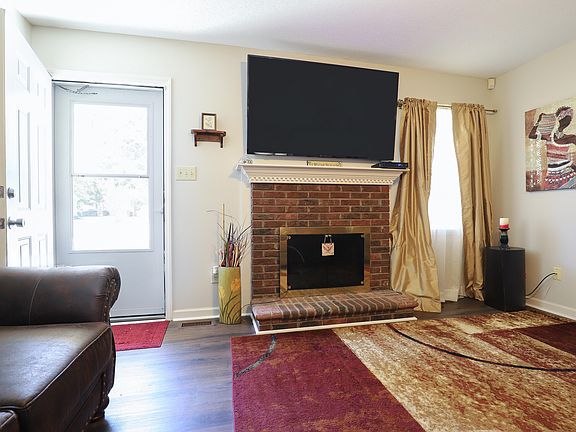 5th image of 1711 Hanover Ct