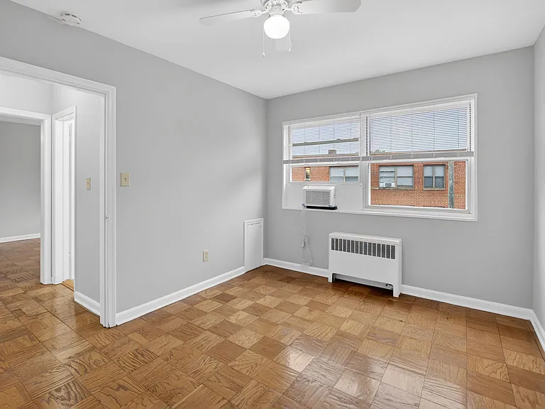 4550 Macarthur Blvd NW #302 — Photo 11