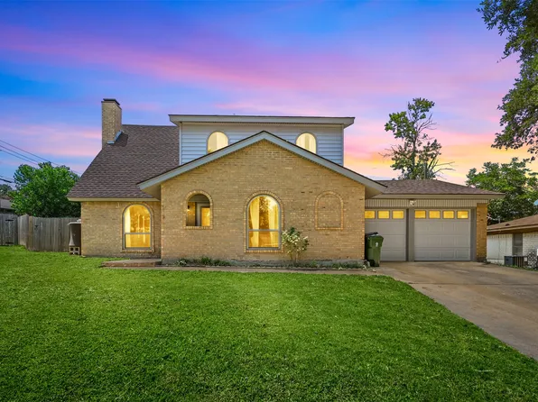 802 Charter Oak Ct, Arlington, TX 76012