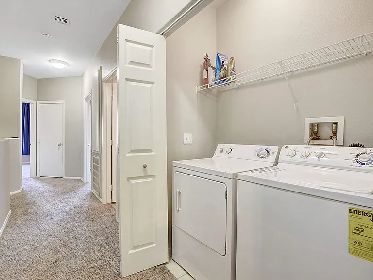 716 Peachy Canyon Cir #103 — Photo 32