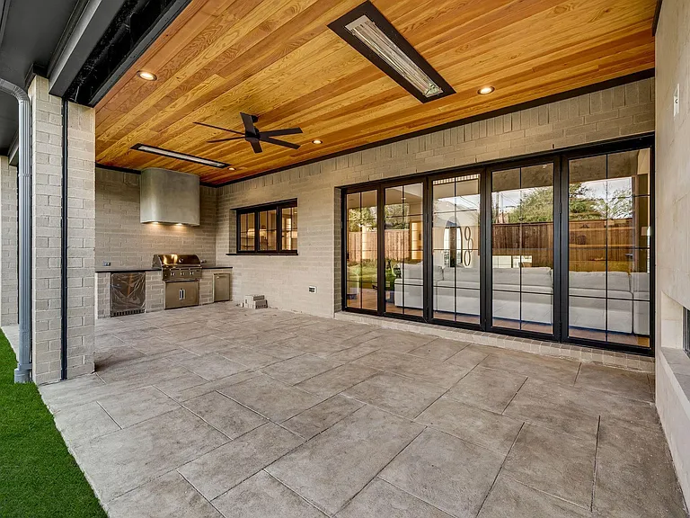 10050 Gooding Dr — Photo 37